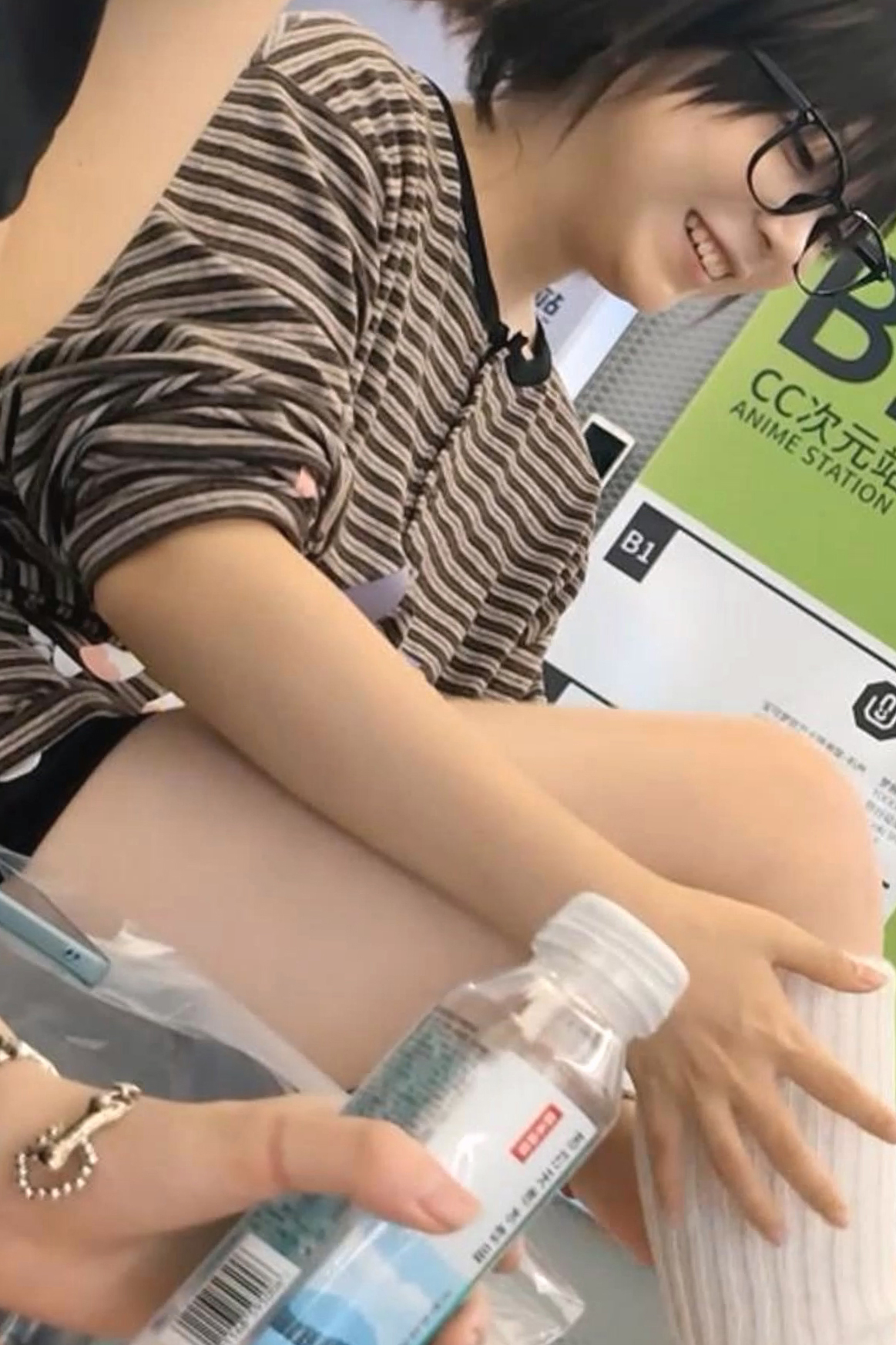 vjfthjh4541.mp4_20251017_103844.211 - 副本.jpg