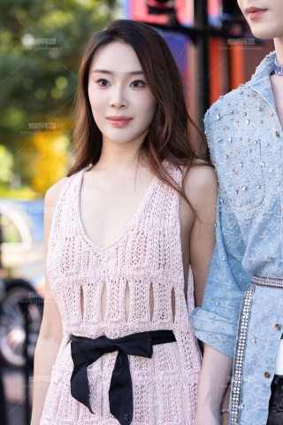 LB398-70P上海时装周-哇塞超美的镂空奶盖小仙女