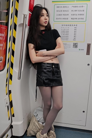 灰丝地铁手机4K-4min花絮13P