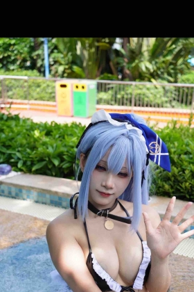 25广州长隆漫展cos—超短裙搭配（不经意奶盖）视频