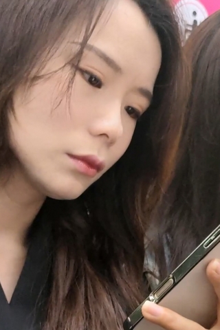 双姐妹自摸粗细有致的四条黑丝肉长美腿5sssndcbhs