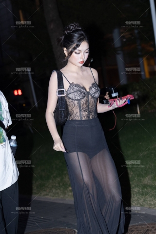 LB368-61P上海时装周-上海街拍女神网红博主囍恬