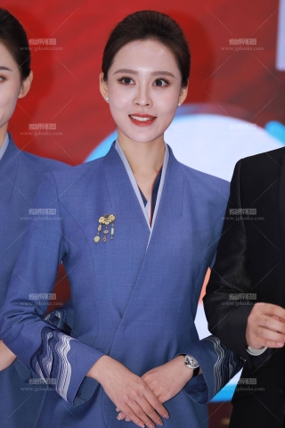 25CATA山航大眼睛美女空姐