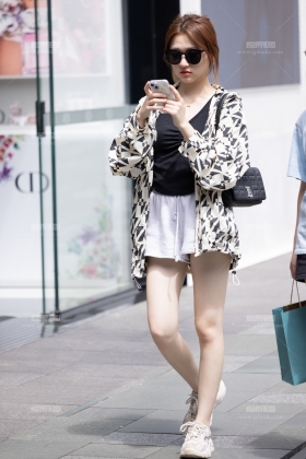230630-7=13 街拍时尚青春美少女