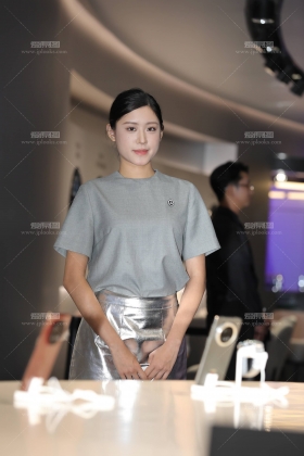 华为礼仪肉丝美腿小姐姐形象身材很赞