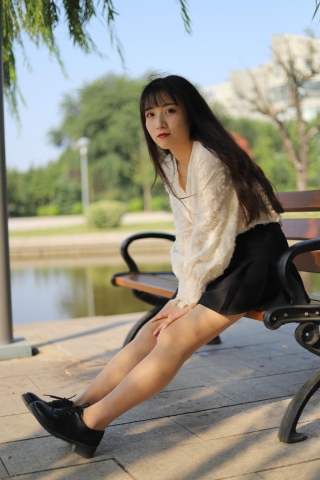 管理系超薄肉丝小姐姐约拍