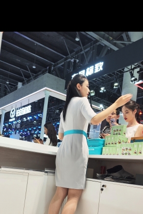 4K视频后台的精彩礼仪站半天肉丝脱鞋踩鞋