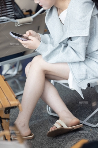 LB302-54P 成都车展-神似刘诗淇的清纯白嫩美腿礼仪小妹