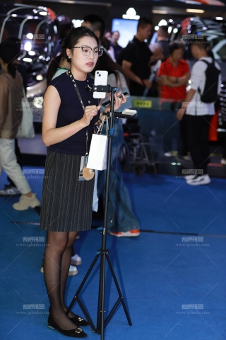 沃尔沃黑丝主播【套图➕视频】