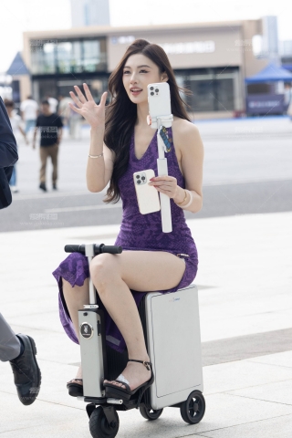 LB386-170P 成都车展-选美冠军177美月发育真是好啊