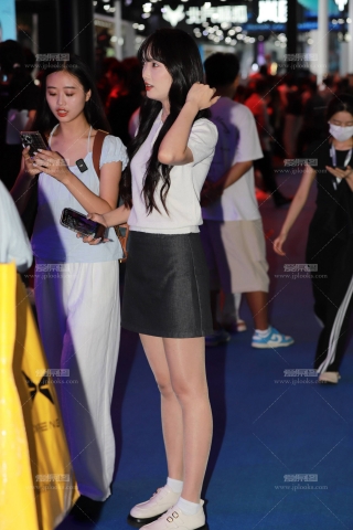 清纯肉丝小姐姐