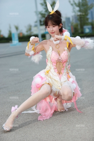 油丝古风动漫装网红-小哈娜