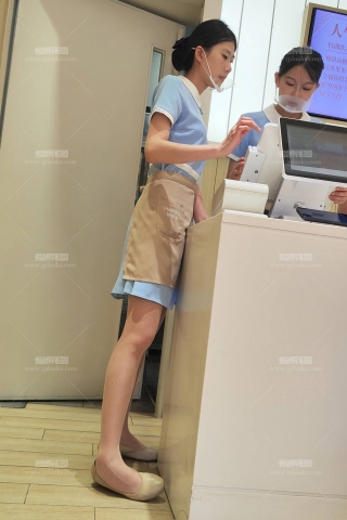 4K视频好利来肉丝美腿店员形象身材媲美空姐