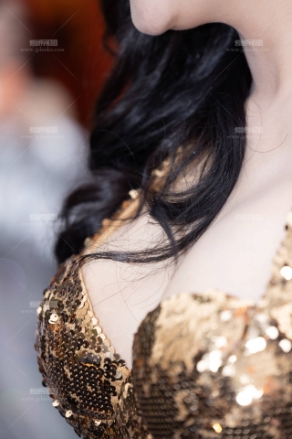 LB168-121P 上海时装周-来自越南的美胸女王