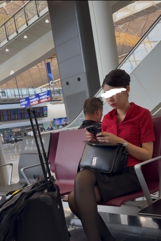 国泰黑丝大长腿诱惑