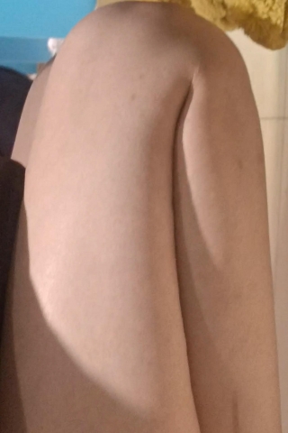 长腿美女逛玩具店与棒球帽丰满少女7ctmngwjd