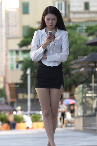 绝顶肉丝走路更吸引相机8K4min完结版