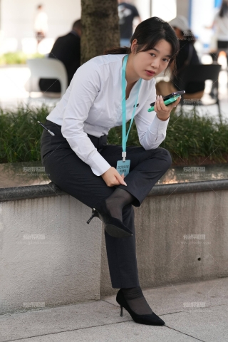 裤里丝害羞跑掉了40P