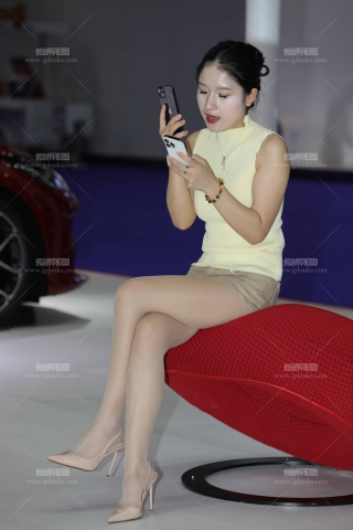 热裤肉丝露脚跟高跟主播身材好【套图✚视频】