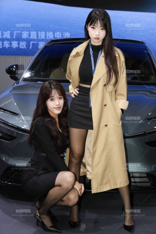 黑色连衣裙主播