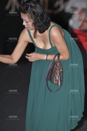 绿色吊带长裙 221028-37