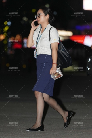 夜班回家的地勤工装黑丝25P