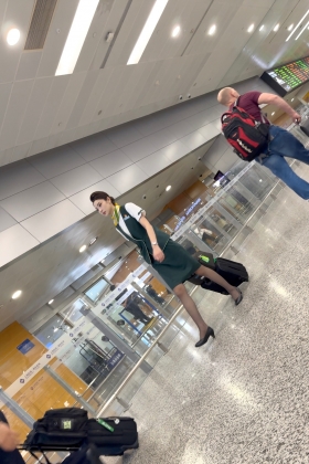 国航、东航、南航、吉祥、春秋航空空姐机场落地