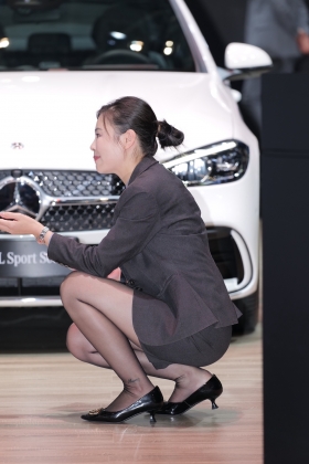 很有味道的熟女黑丝高很销售