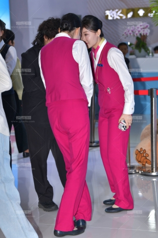 南航红长裤制服 251221-62