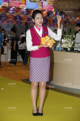 南航空姐在工作美腿超薄肉si细腻【套图✚视频】