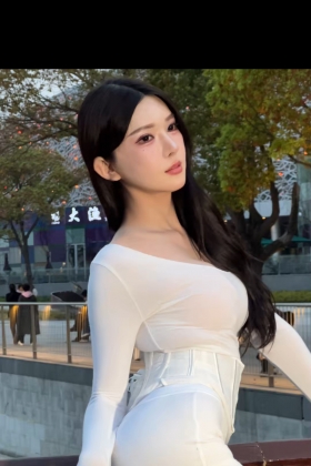 研熙外拍大秀身材 事业线若隐若现啊