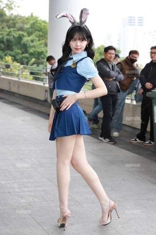 清纯可爱兔女郎