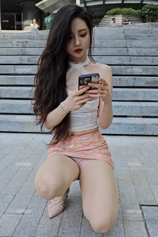 靓妹的肉丝美腿手机4K2min花絮图57P