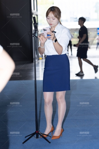 LB260-29P 成都车展-油光丝袜韵味少妇女主播