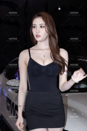 250328-40=29 美胸美腿细高跟