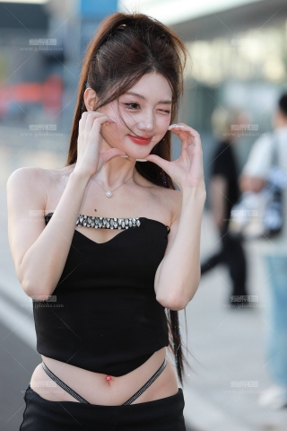 黑色热裤网红-粥粥酱【套图➕视频】