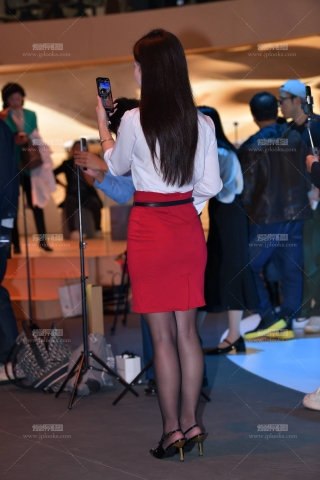 红色包臀裙黑丝凉高 251126-48