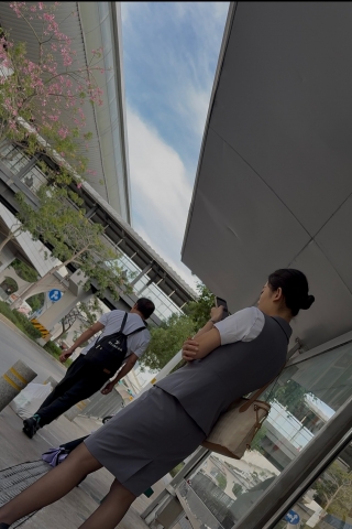 地勤人员等公车