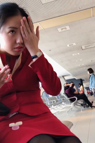 有谁可以帮忙空服小姐姐？