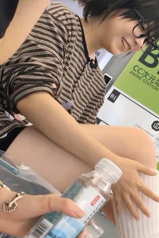 倆妹子自摸美腿自扯长棉袜vjfthjh4541