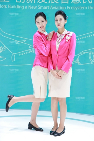 长龙航空两位美女空姐【套图➕视频】