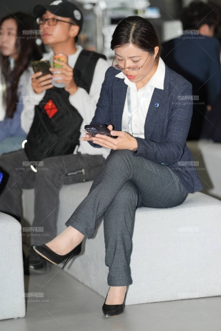 广州站-知性美的熟女裤里丝54P