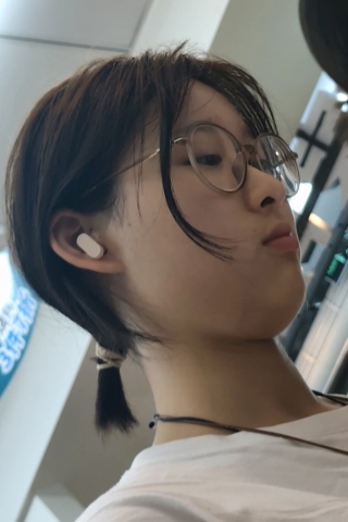 喝果茶少女的开腿肉腿khu234