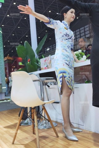 4K视频25压轴空乘展会海航很顶的空姐灰丝高跟