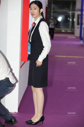 银行小姐姐肉丝制服高跟