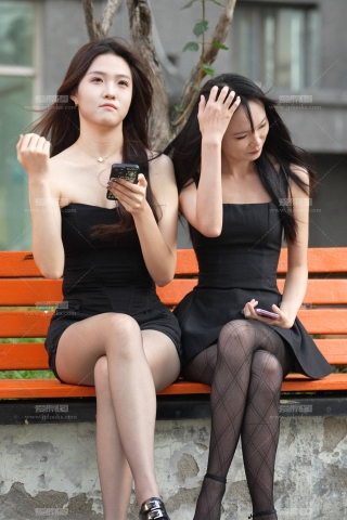 7-双美黑丝在风中凌乱相机8K5min