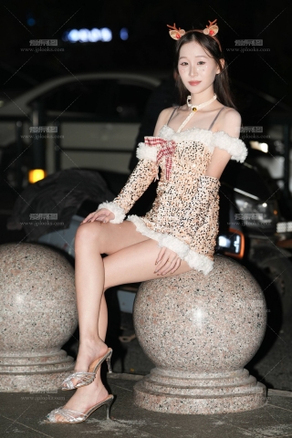 海南站-搭讪海大美腿学妹舞蹈秀389P视相机8K5min