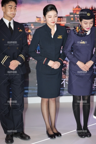 深航黑丝空姐很吊，还不让拍