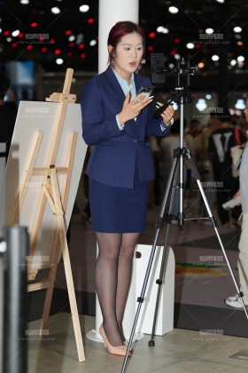 车展篇-微胖制服黑丝直播40P